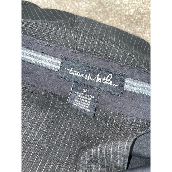 Travis Mathew shorts golf black white pin stripped Men's SZ 30" waist FLAWED - Picture 6 of 6